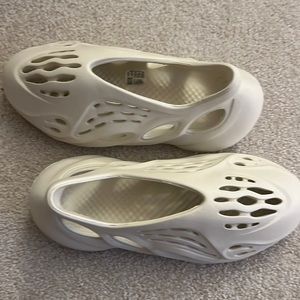 Yeezy foam runner Ararat